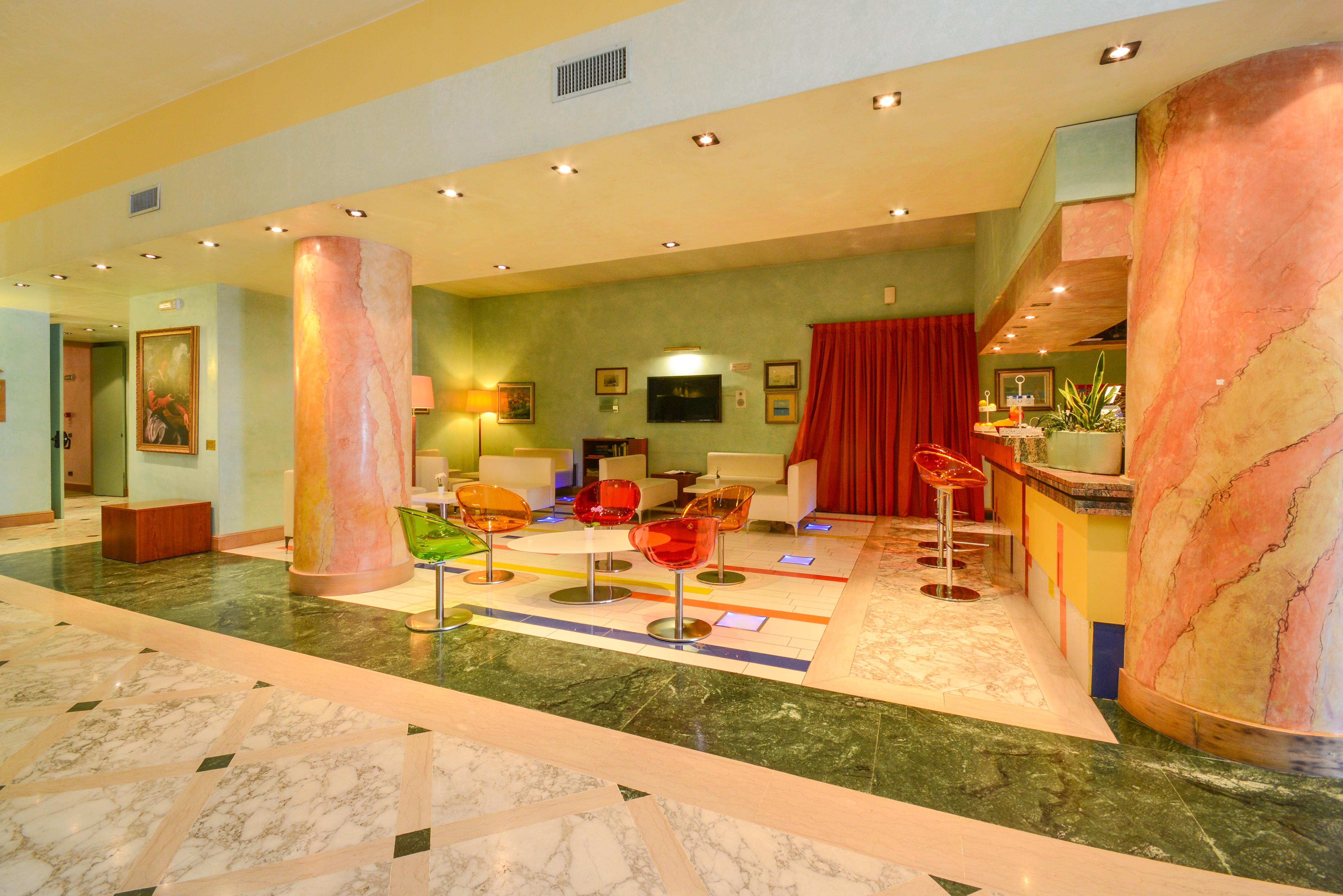 Hotel Oliveto Дезенцано-дель-Гарда Экстерьер фото